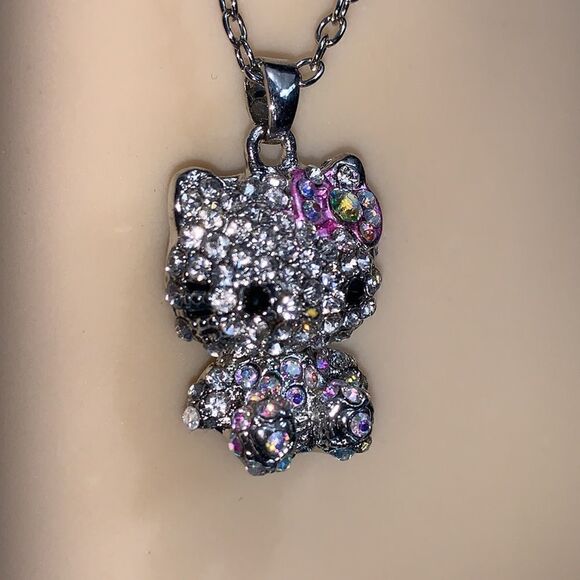 Hello kitty crystal pendant necklace pink bow 18” chain pendant 1” x .75” sweet - Picture 5 of 8